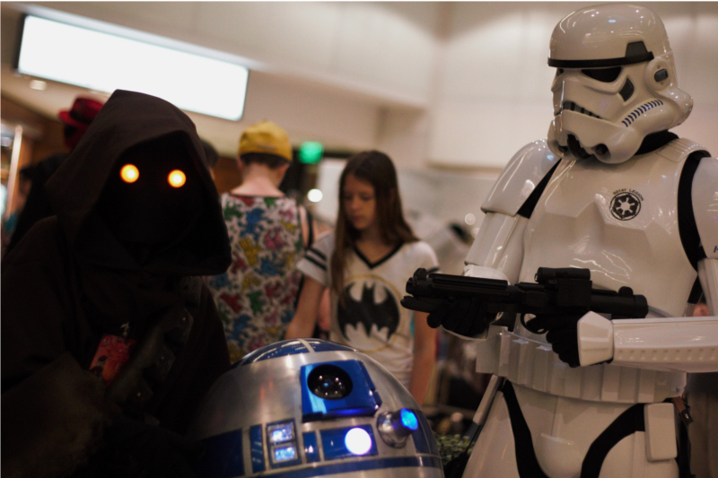 Illustration for article titled Dragon Con Day 0: Cosplayers Invade Atlanta